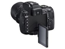 Поворотный экран Nikon D5000
