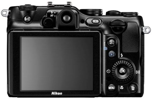 Хорошая фотокамера Nikon Coolpix р7100