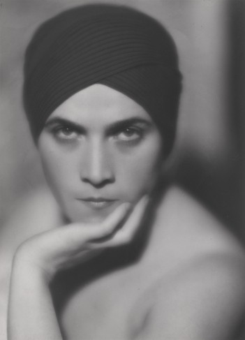 Даниэль Маскле. Сумрачная красавица, ок.1926