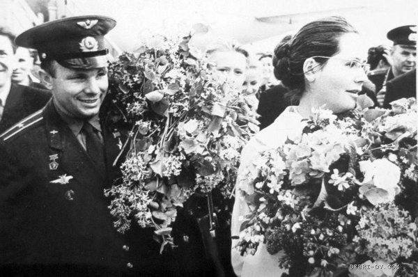 Ю. Гагарин с женой в Хабаровске, май 1962 г. Фото В. Пильгуева.