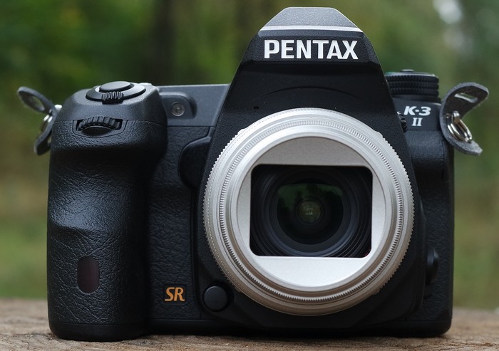 Pentax K-3 II вид спереди