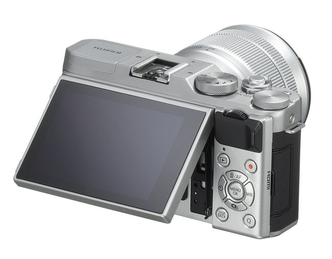 Fujifilm-X-A3-b