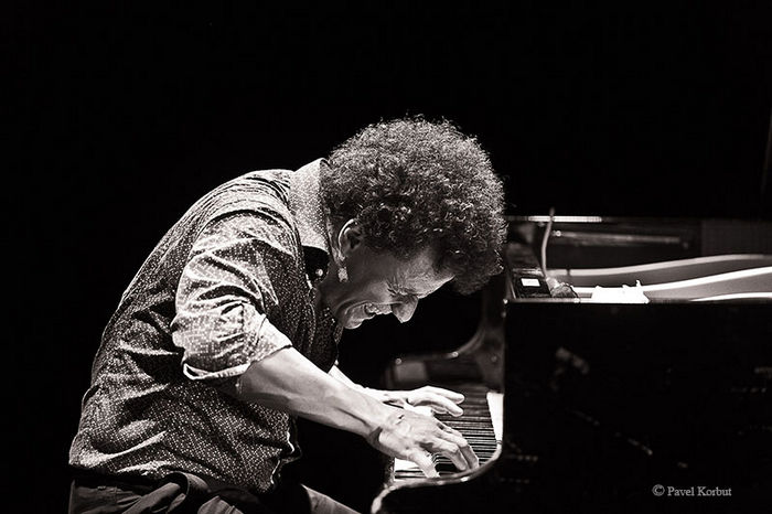 2013.05.18 Jacky Terrasson Trio: Jacky Terrasson (piano), Burniss Earl Travis II (dbass), Joe Dyson (drums).