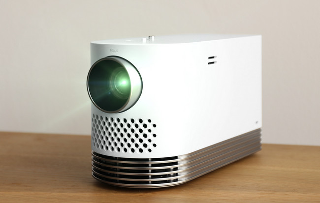 LG HF80J