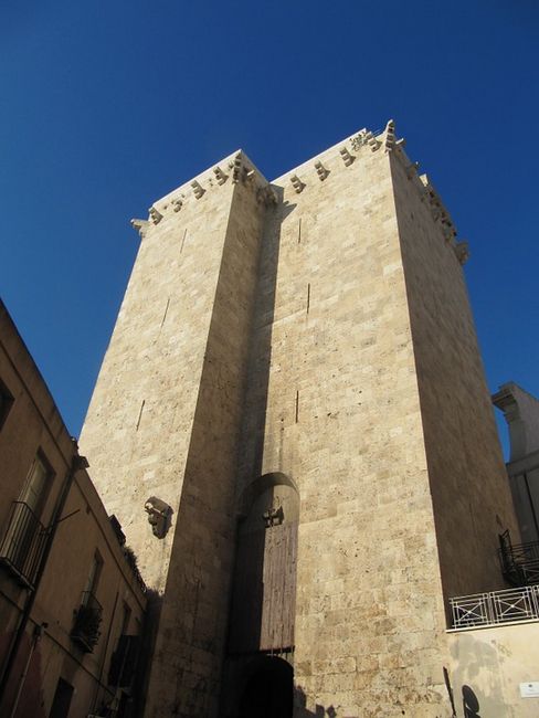Башня Торре-дель-Элефанте (Башня слона), Кальяри
