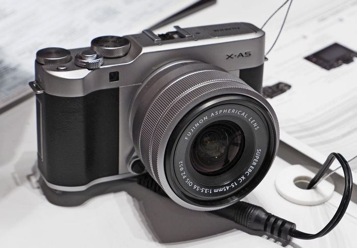 FUJIFILM X-A5